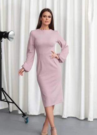Светло-розовое облегающее платье миди длины, комбинированный трикотаж, повседневный