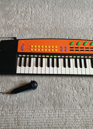 Електросинтезатор, піаніно дитячий із мікрофоном simba