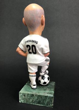 Шаржевые статуэтки по фото футболист удивительный подарок под зак3 фото