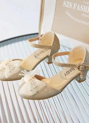 Золотые блестящие туфли с бантиком на каблуке 26-35 р