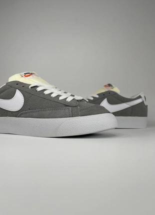 Nike blazer low