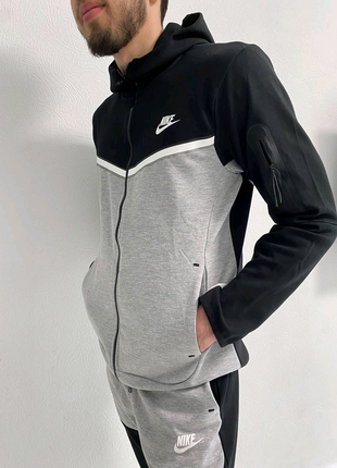 Nike tech fleece