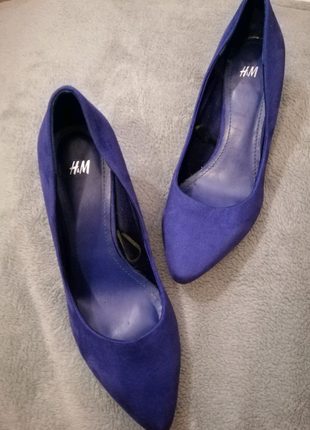 Туфлі човники фірми н&м темно сині штучна замша 38 розмір