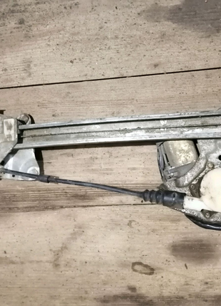 Мотор стеклоподемника задний левый mazda 626 ge