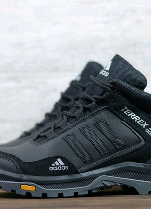 Чоловічі шкіряні зимові кросівки adidas2 фото