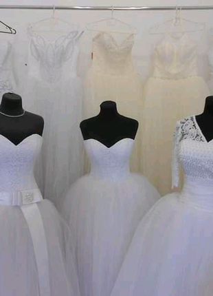 Продам весільні сукні4 фото