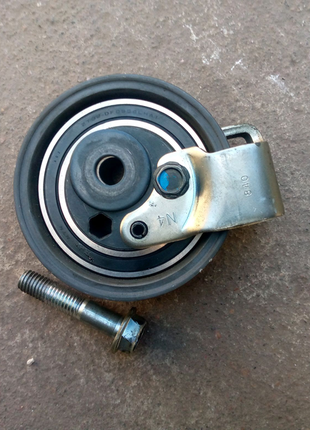 Натяжной ролик ремня грм ауди а4 б5