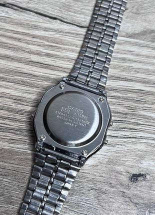 Наручний годинник casio a159w срібні з чорним циферблатом4 фото