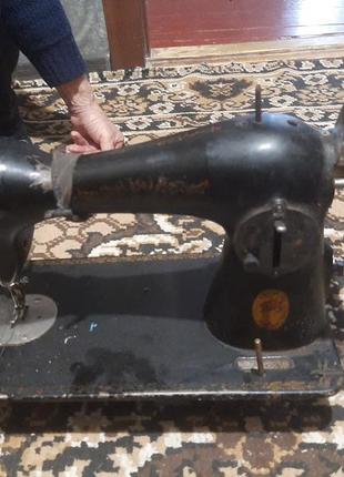 Антикваріат стариная швейна машинка зінгер