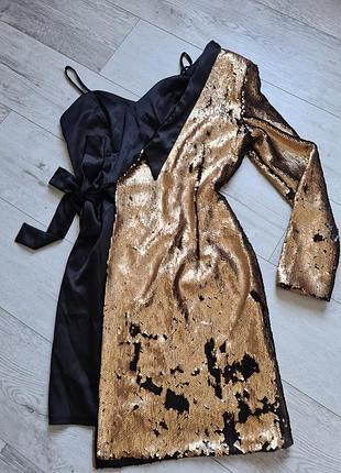 Стильное платье