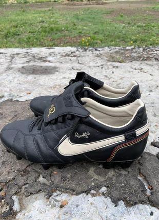 Nike tiempo