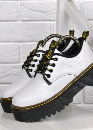 Черевики жіночі шкіряні dr.martens style на платформі білі