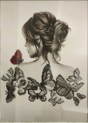 Картина вишита бісером дівчина з метеликами2 фото