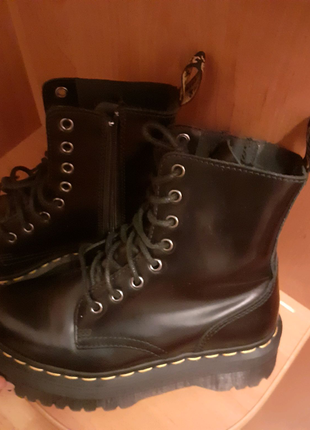 Черевики dr. martens жіночі