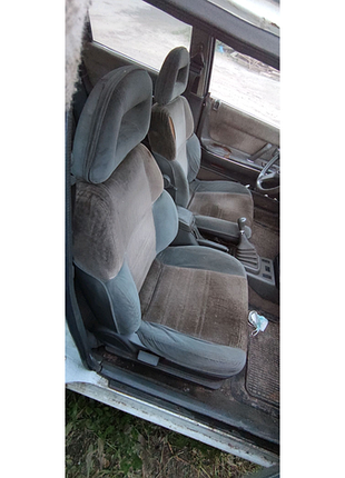 Комплект сидінь mazda 626