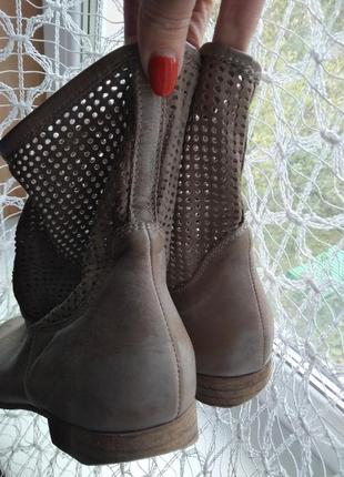 Ботильйони 3