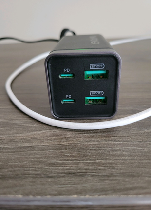 ​зарядний пристрій ravpower pd pioneer 65w 4-port desktop charger