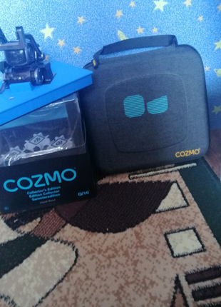 Продам робота cozmo.