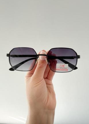 Продам солнцезахістні жіночі окуляри4 фото