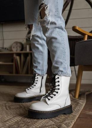 Dr.martens white/black sole