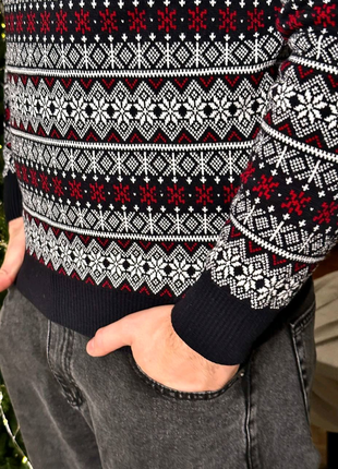Новорічний светр з оленями4 фото