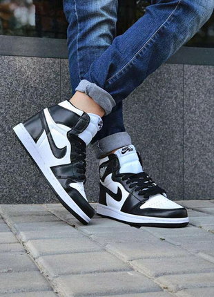 Nike air jordan 1 retro чорні з білим шкіра5 фото