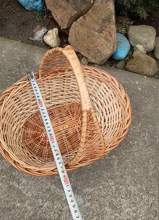 Плетеная корзина из лозы большая, вместительная