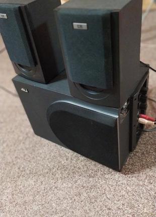 Колонки 2.1, сабвуфер, активний саббуфер.