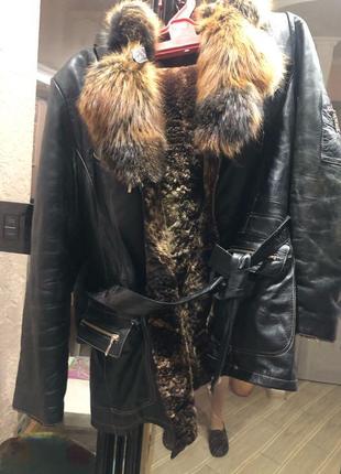 Зимова жіноча куртка