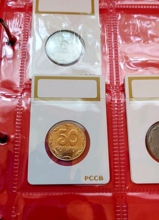 Холдери для монет з підписами