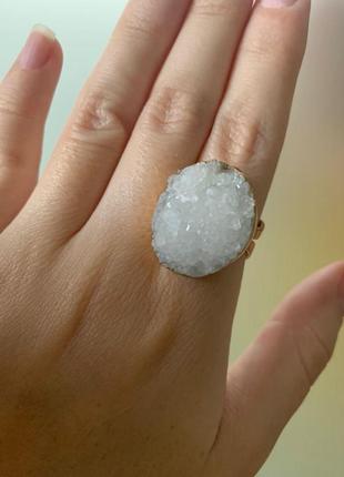Кольцо с натуральным камнем кварц3 фото