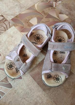 Босоніжки для дівчинки 18 см шкіряні сандалі з натуральної шкіри літні взуття босоножки1 фото