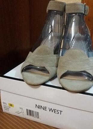 Босоніжки босоножки  nine west  каблук замш р. 408 фото