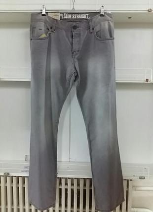 Джинси р 34/32 ц 780гр.