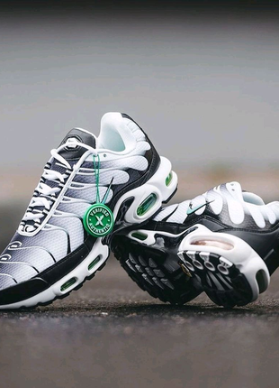 Кросівки nike air max tn plus ultra білі з чорним