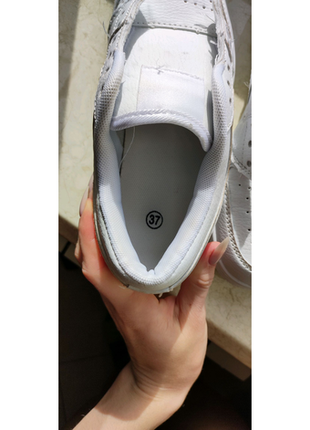 Кросівки жіночі білі5 фото