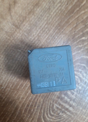 Реле f80b14b192aa fordб/у