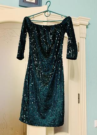 Шикарное платье vila с пайетками и бархатнмм поясом