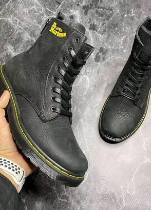 Зимові черевики dr. martens