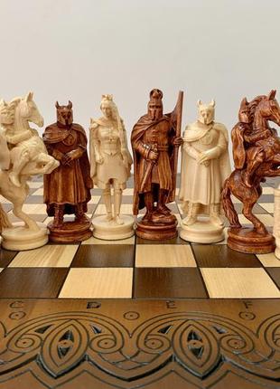 Шахові фігури " лицарі" із натуральної деревини клена3 фото
