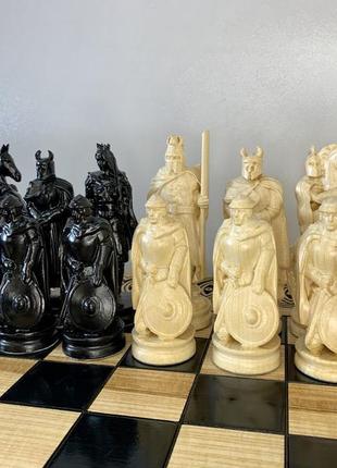 Шахові фігури " лицарі" із натуральної деревини клена11 фото
