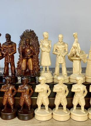 Набір шахових фігур "гра престолів" у кольорі омбре з клена2 фото