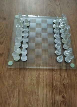 Скляні шахи сувенірні