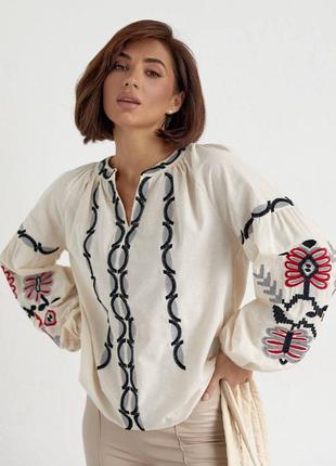 Красивая блуза с вышивкой женская вышиванка