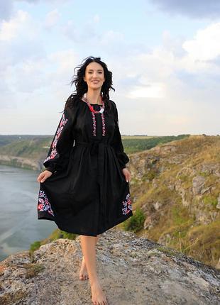 Вишита жіноча сукня "троянда "чорна