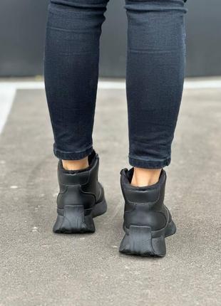Женские зимние ботинки, из пресс кожи, утепленные на меху, черные2 фото