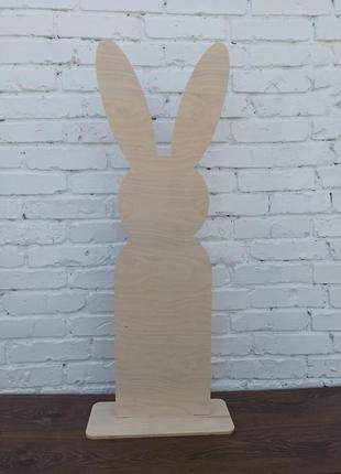 Великодній, велікодній заєць ( кролик) на підставі для декору.1 фото