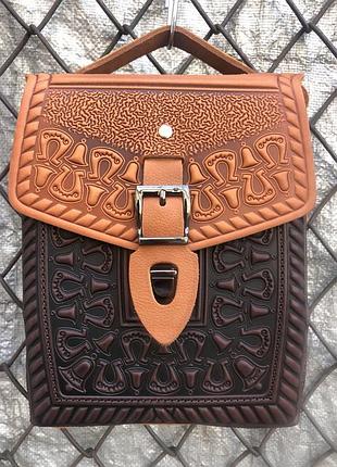 Кожаная сумка с тиснением подкова, сумка трансформер, сумка-рюкзак, тиснение на кожаной сумке. пояс