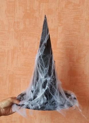 Чорний капелюх відьми в павутинні декор до хеллоуїну (хеловіну)2 фото