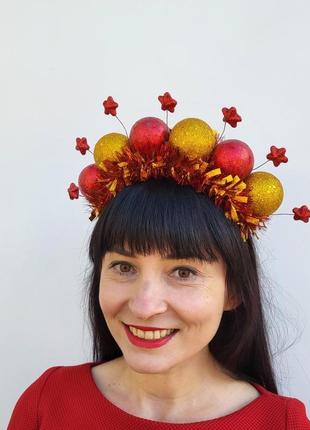 Яскравий новорічний обруч  з кульками на новорічний корпоратив,  новорічну  вечірку, свято